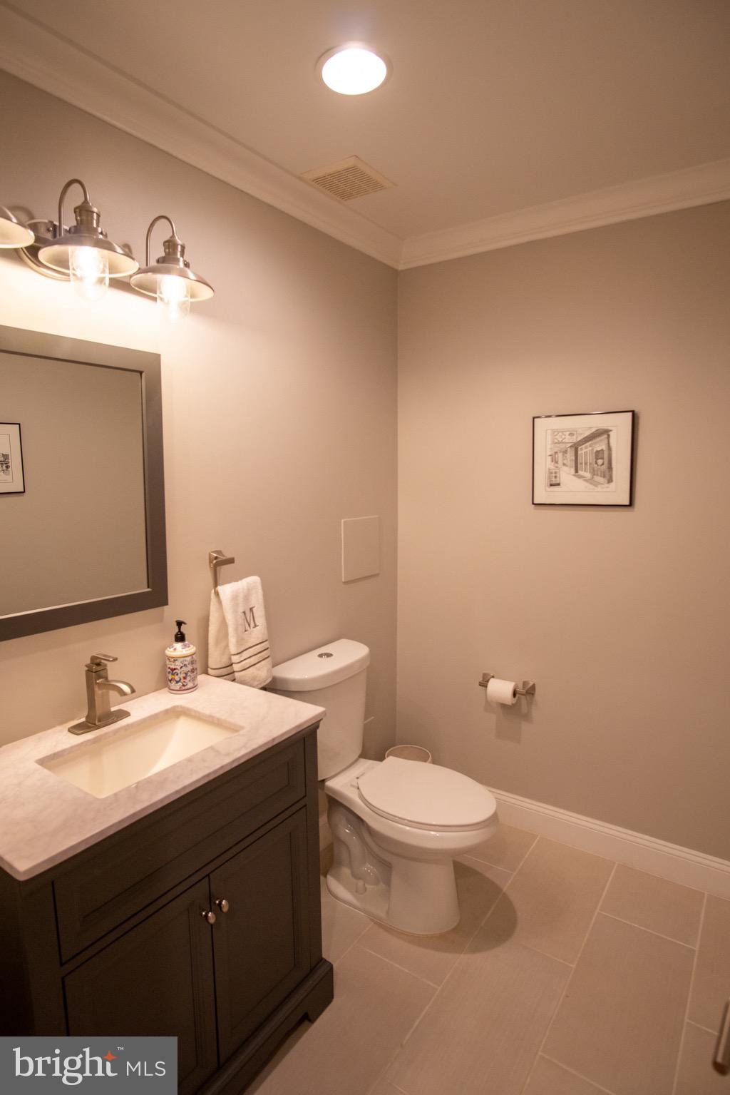 5226 Kepler Lane Springfield, VA 22151 - Photo 18 of 45 Half bath off of Foyer