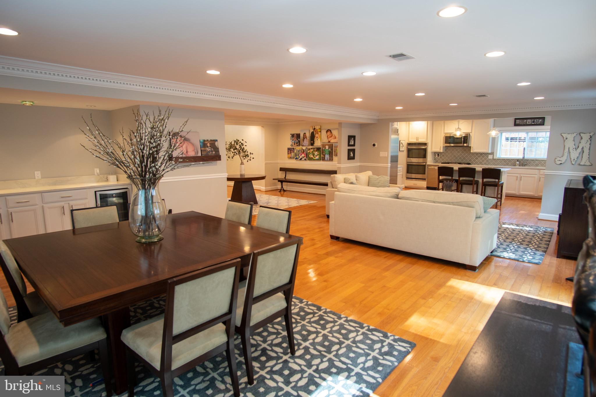 5226 Kepler Lane Springfield, VA 22151 - Photo 10 of 45 Dinin gRoom / Living Room