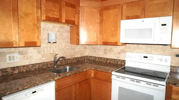 $2,000 | 53 Swanson Court, Unit 36C, Boxborough, MA 01719