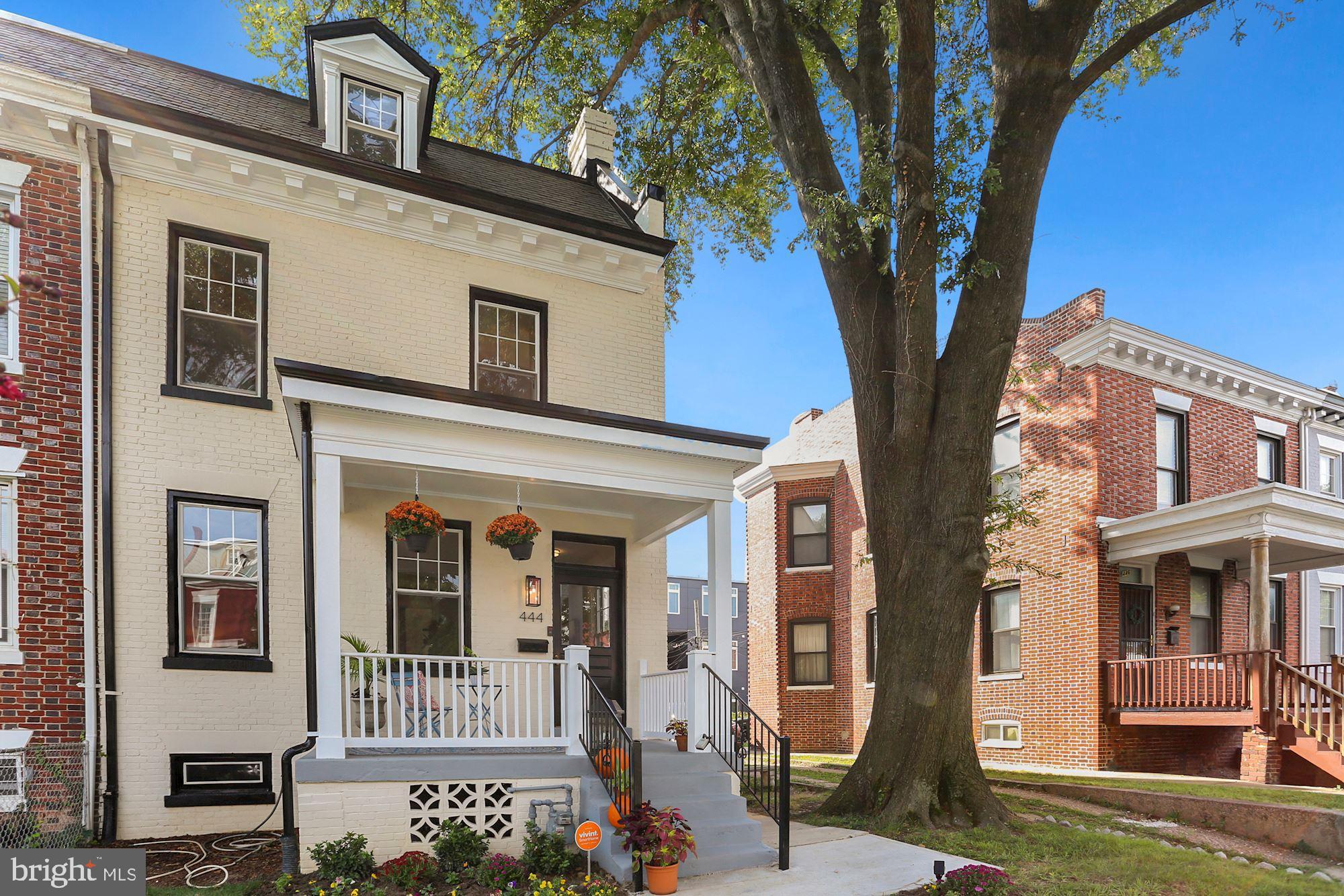 444 Park Road Northwest Washington, DC 20010 - Photo 3 of 71 Gallery Image 3