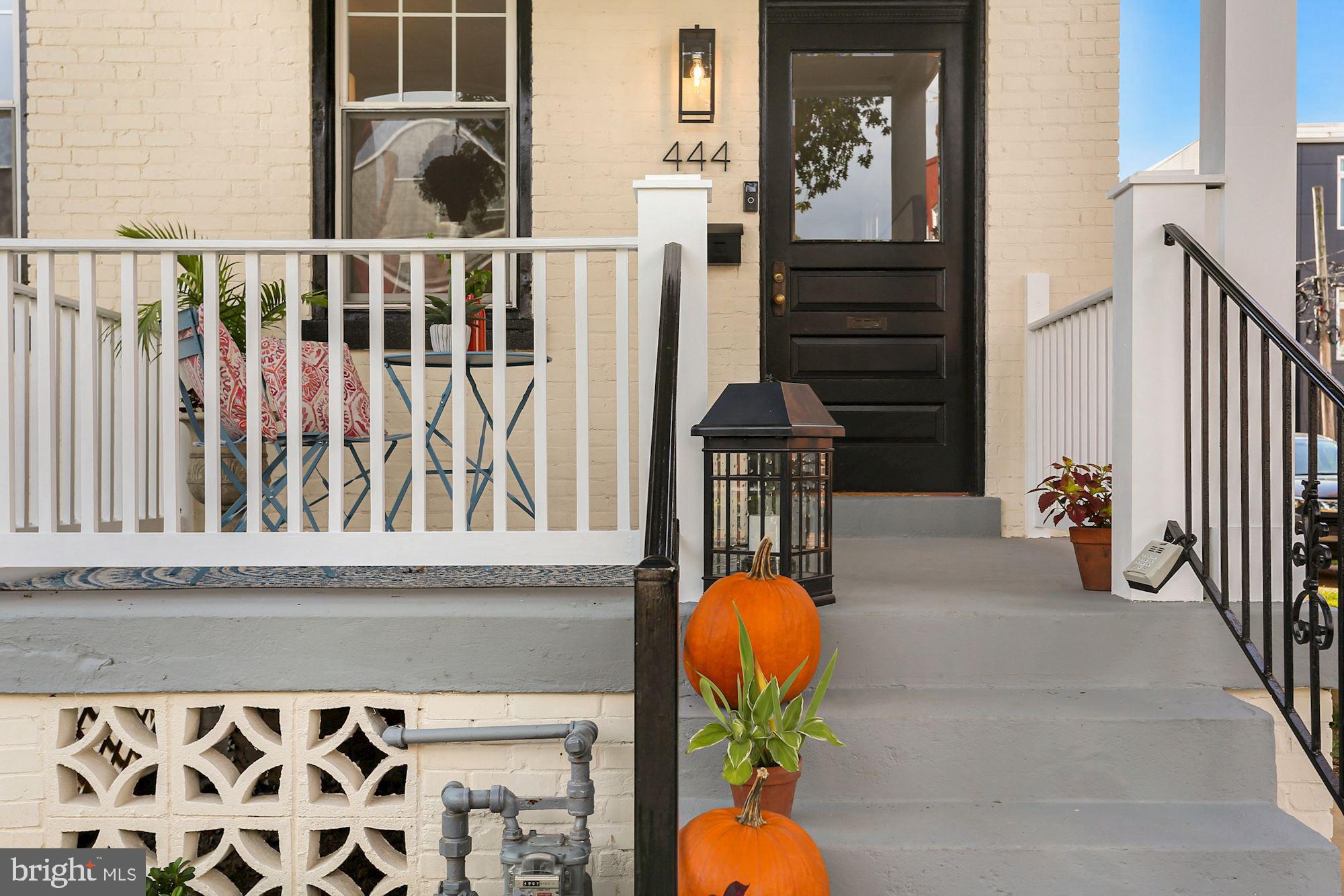 444 Park Road Northwest Washington, DC 20010 - Photo 4 of 71 Gallery Image 4