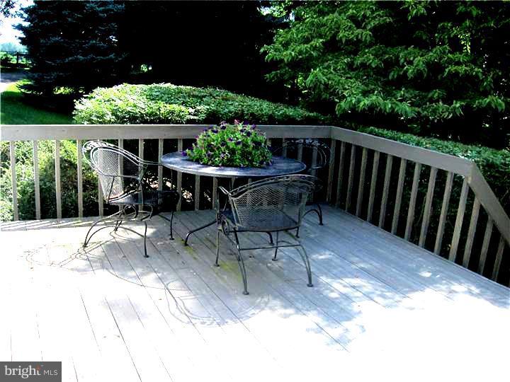204 Red Lion Road West Chester, PA 19382 - Photo 15 of 18 Deck