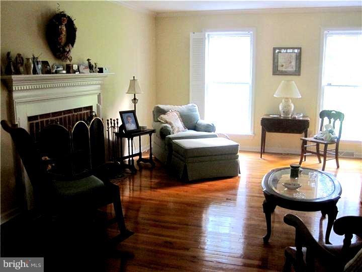 204 Red Lion Road West Chester, PA 19382 - Photo 3 of 18 Living Room
