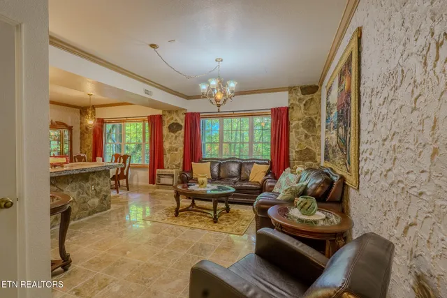 $895,000 | 1411 Ridge Road, Caryville, TN 37714