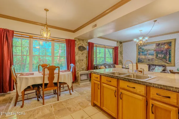 $950,000 | 1411 Ridge Road, Caryville, TN 37714