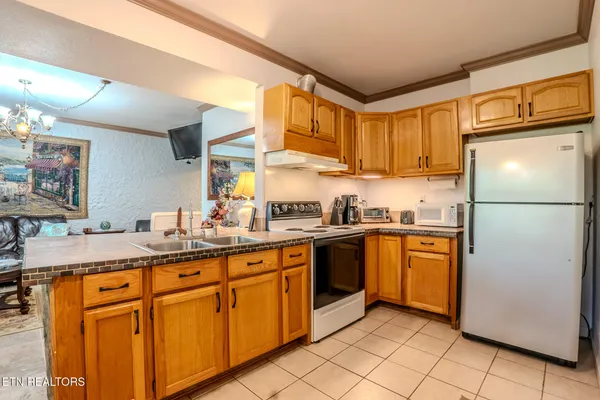 $950,000 | 1411 Ridge Road, Caryville, TN 37714