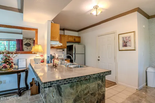 $950,000 | 1411 Ridge Road, Caryville, TN 37714