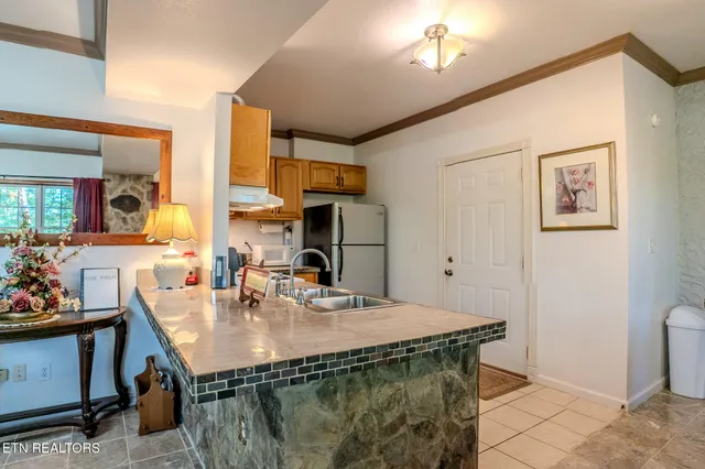 $895,000 | 1411 Ridge Road, Caryville, TN 37714