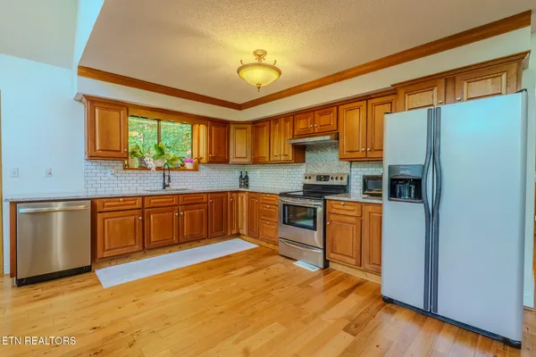 $950,000 | 1411 Ridge Road, Caryville, TN 37714