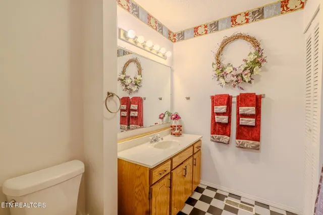 $895,000 | 1411 Ridge Road, Caryville, TN 37714