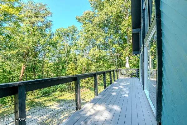 $950,000 | 1411 Ridge Road, Caryville, TN 37714