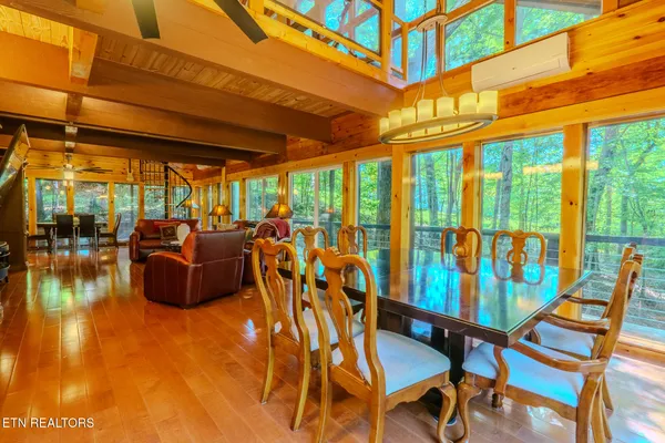 $950,000 | 1411 Ridge Road, Caryville, TN 37714