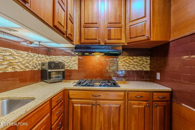 $895,000 | 1411 Ridge Road, Caryville, TN 37714