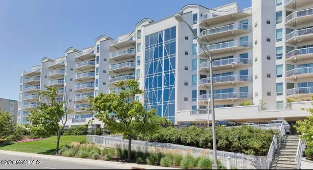 $1,559,000 | 432 Ocean Boulevard, Unit 618, Long Branch, NJ 07740
