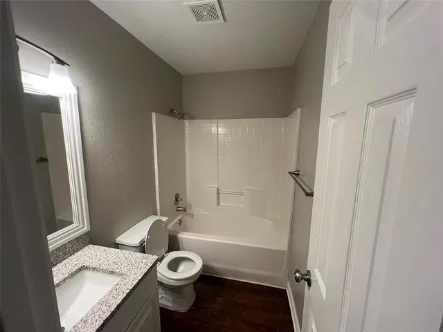 $1,800 | 112 Highland Drive, Bryan, TX 77801