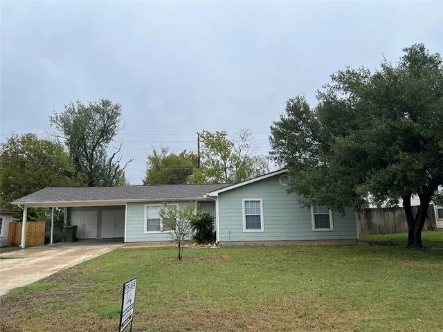 $1,800 | 112 Highland Drive, Bryan, TX 77801
