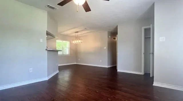 $1,800 | 112 Highland Drive, Bryan, TX 77801