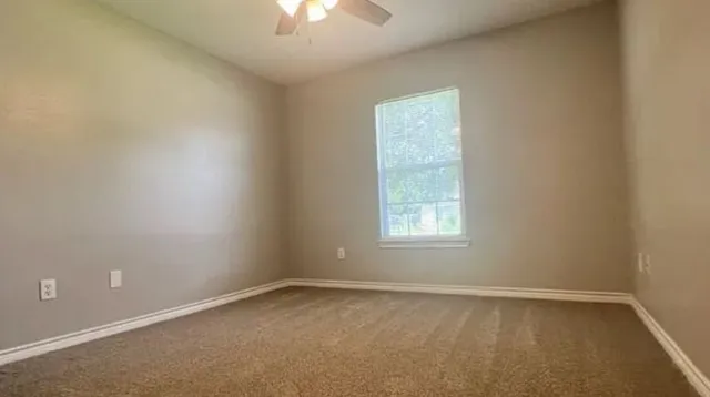 $1,800 | 112 Highland Drive, Bryan, TX 77801