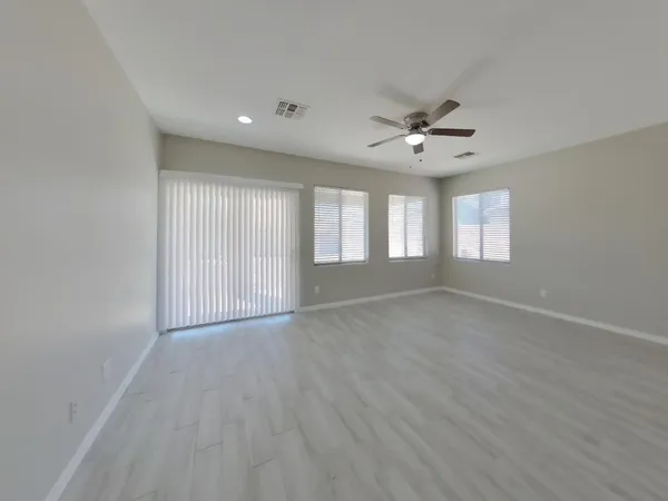 $1,909 | 819 West Dana Drive, San Tan Valley, AZ 85143