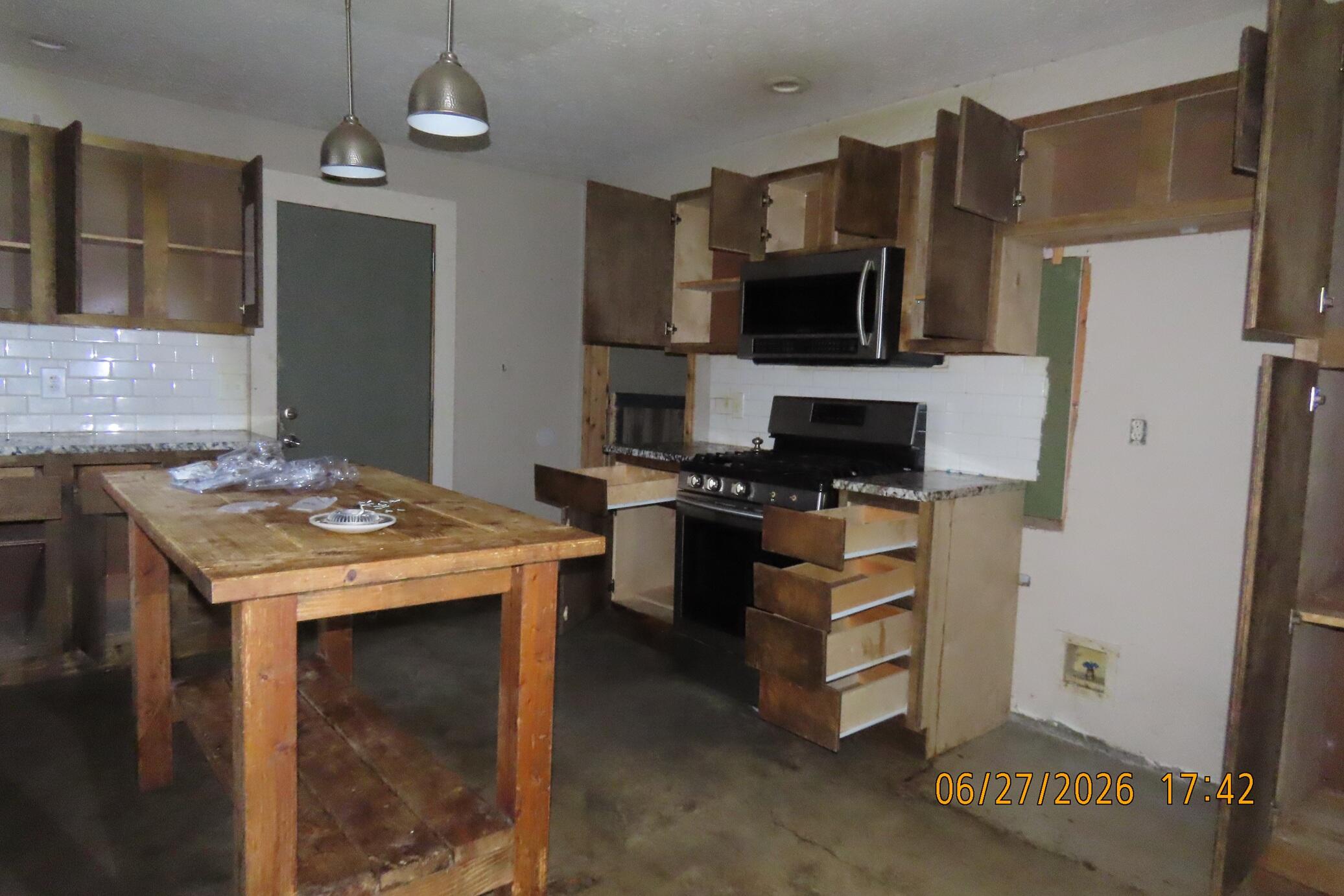 207 North Gregg Road Nixa, MO 65714 - Photo 3 of 21 IMG_7369