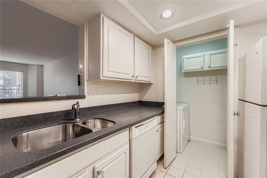 4100 Chastain Park Court Northeast Atlanta, GA 30342 - Photo 15 of 27