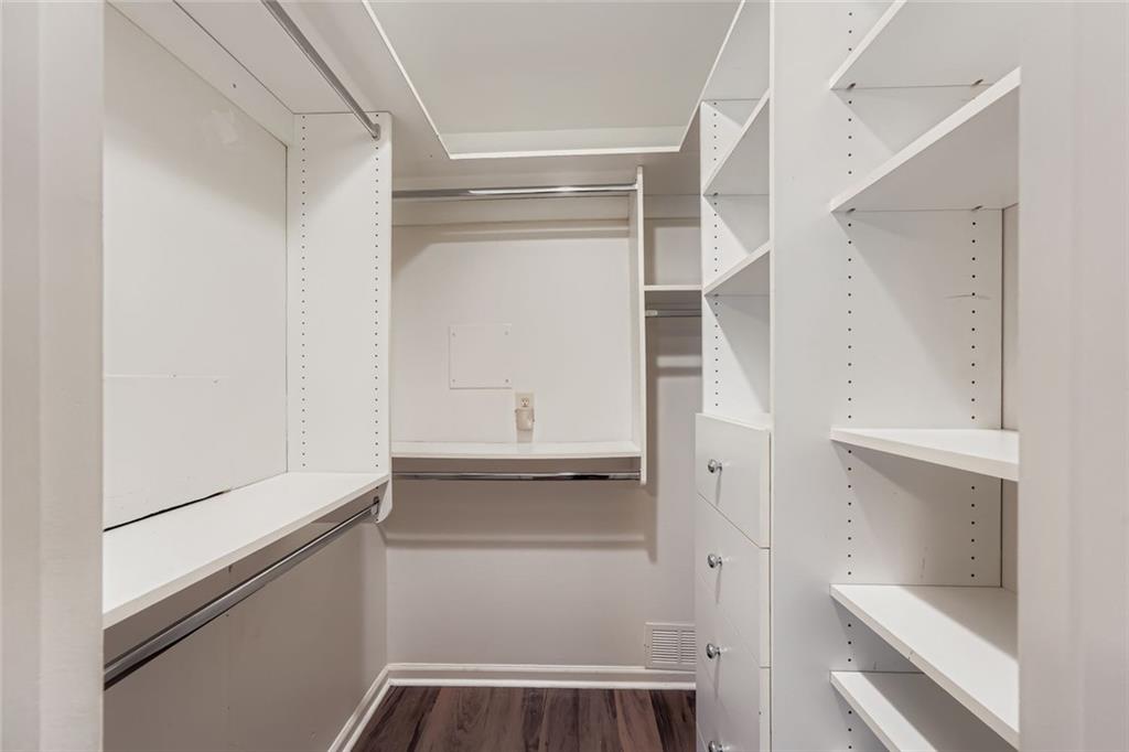 4100 Chastain Park Court Northeast Atlanta, GA 30342 - Photo 21 of 27