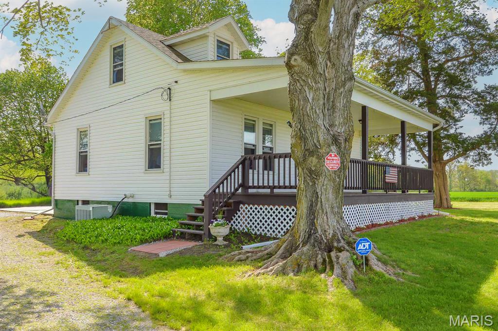 9324 Michael Road Sparta, IL 62286 - Photo 3 of 44