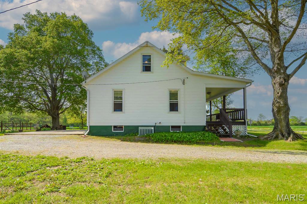 9324 Michael Road Sparta, IL 62286 - Photo 4 of 44