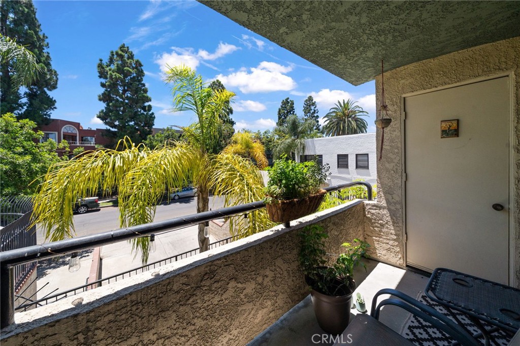 1237 East 6th Street, Unit 201 Long Beach, CA 90802 - Photo 9 of 27 a view of balcony with a potted plant