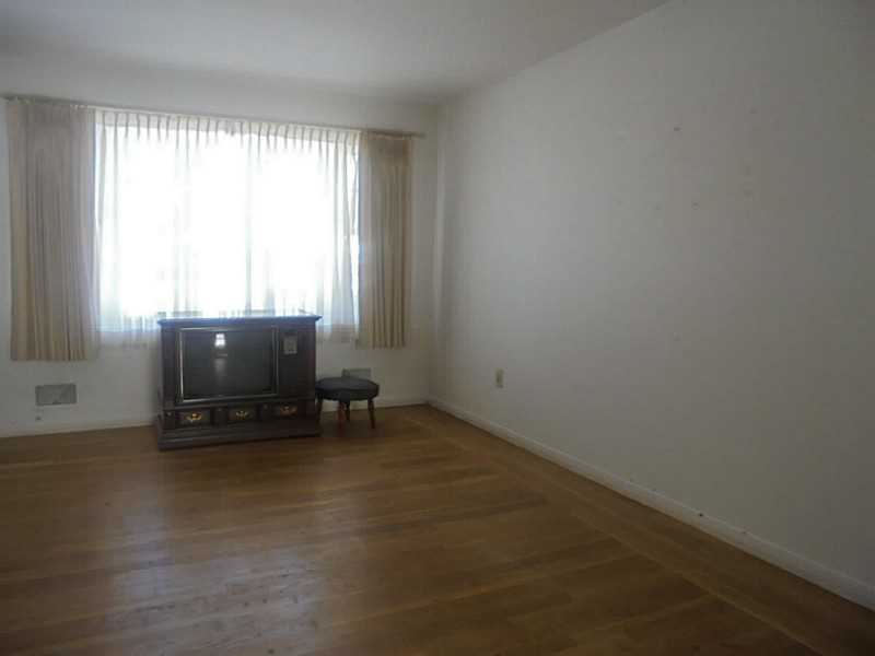 145 Rodney Road Warwick, RI 02889 - Photo 3 of 15 Living Room.