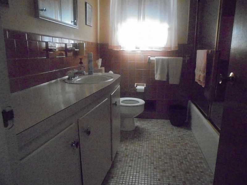 145 Rodney Road Warwick, RI 02889 - Photo 6 of 15 Bathroom.