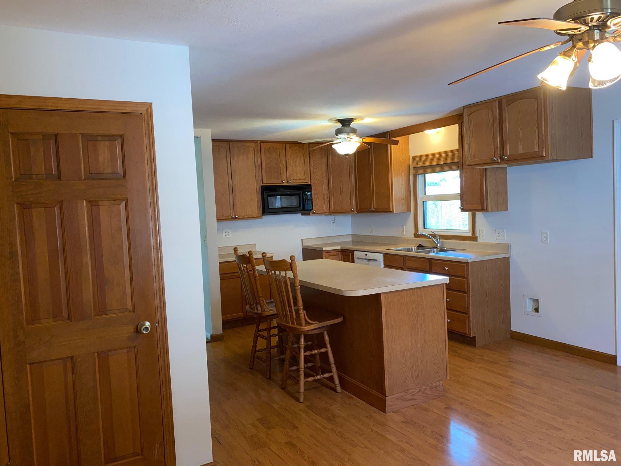 1209 Commanche Road Auburn, IL 62615 - Photo 2 of 17 Gallery Image 2