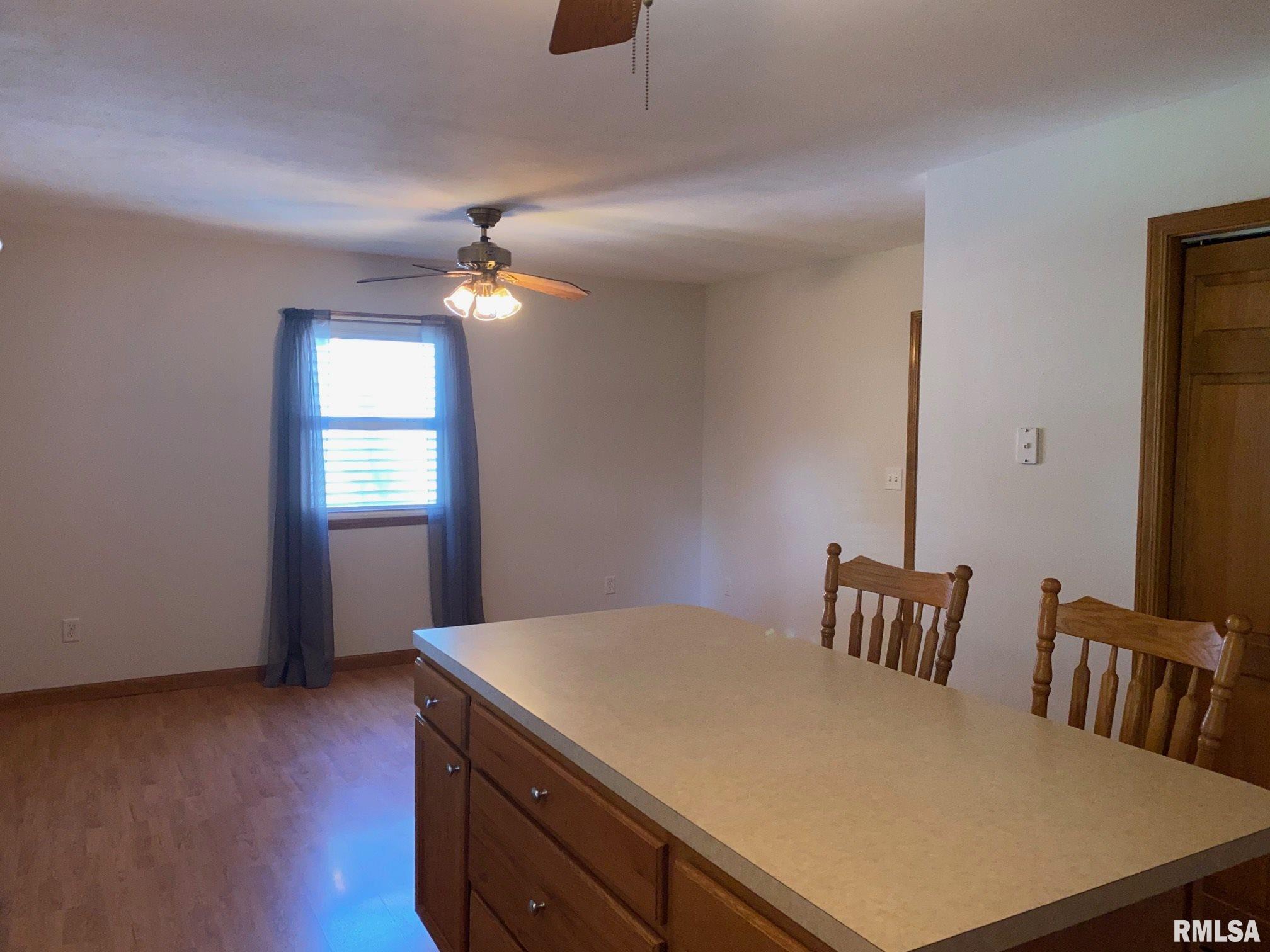 1209 Commanche Road Auburn, IL 62615 - Photo 4 of 17 Gallery Image 4