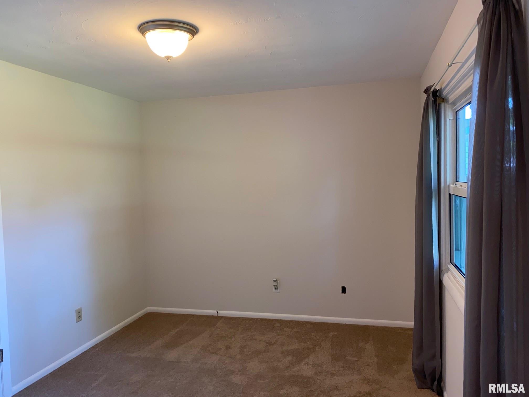 1209 Commanche Road Auburn, IL 62615 - Photo 8 of 17 Gallery Image 8