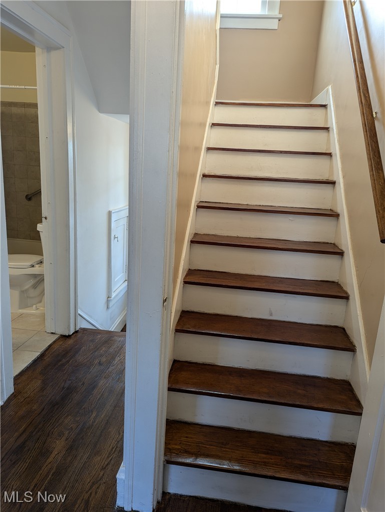 2104 Marlindale Road Cleveland Heights, OH 44118 - Photo 12 of 21 Hallway Stairs