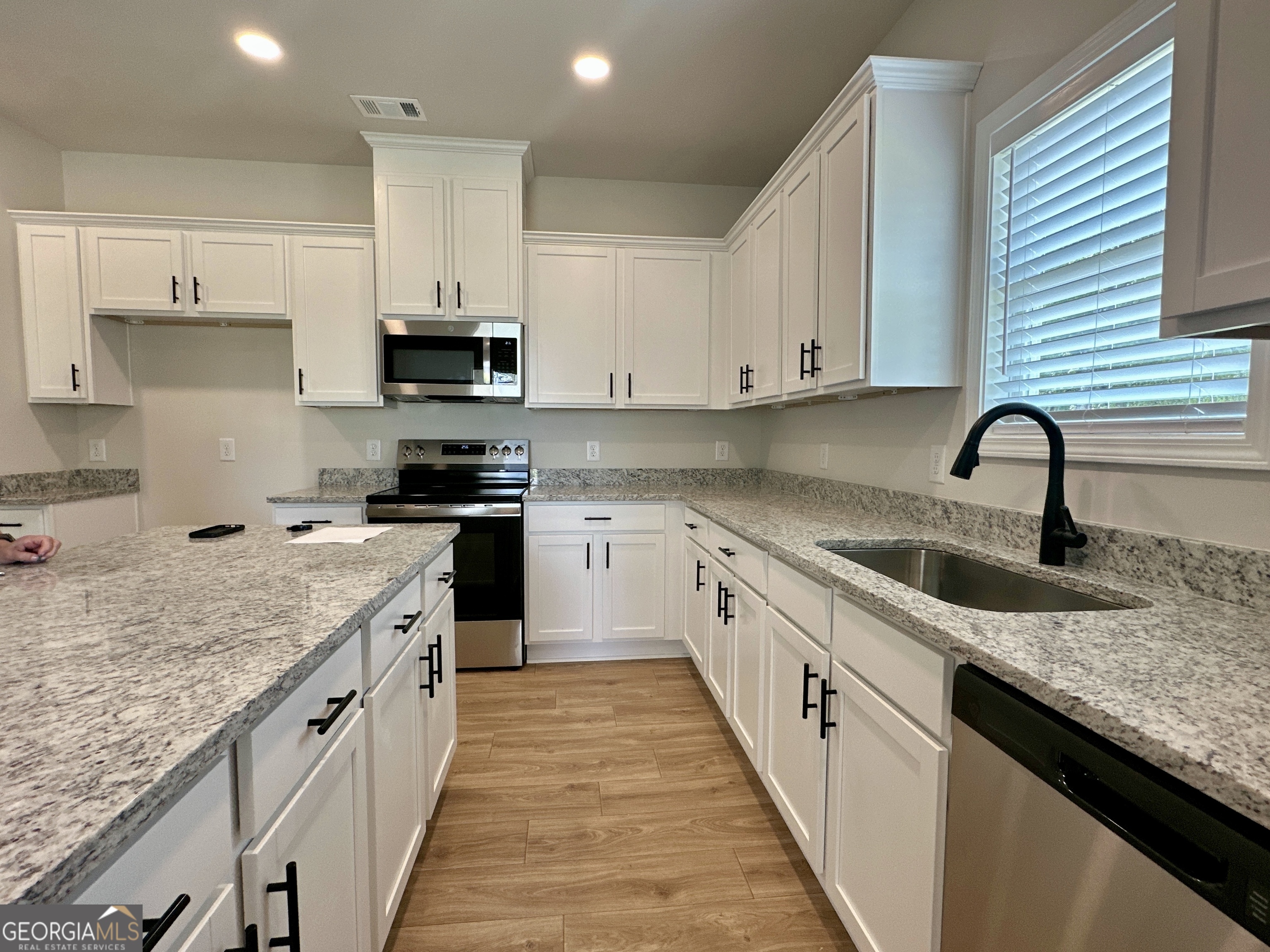 1381 Sunshine Road Toccoa, GA 30577 - Photo 9 of 24 Gallery Image 9