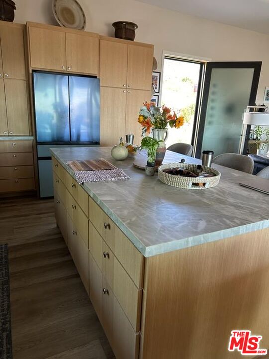 1710 Decker Road Malibu, CA 90265 - Photo 5 of 23 a kitchen with sink and mirror