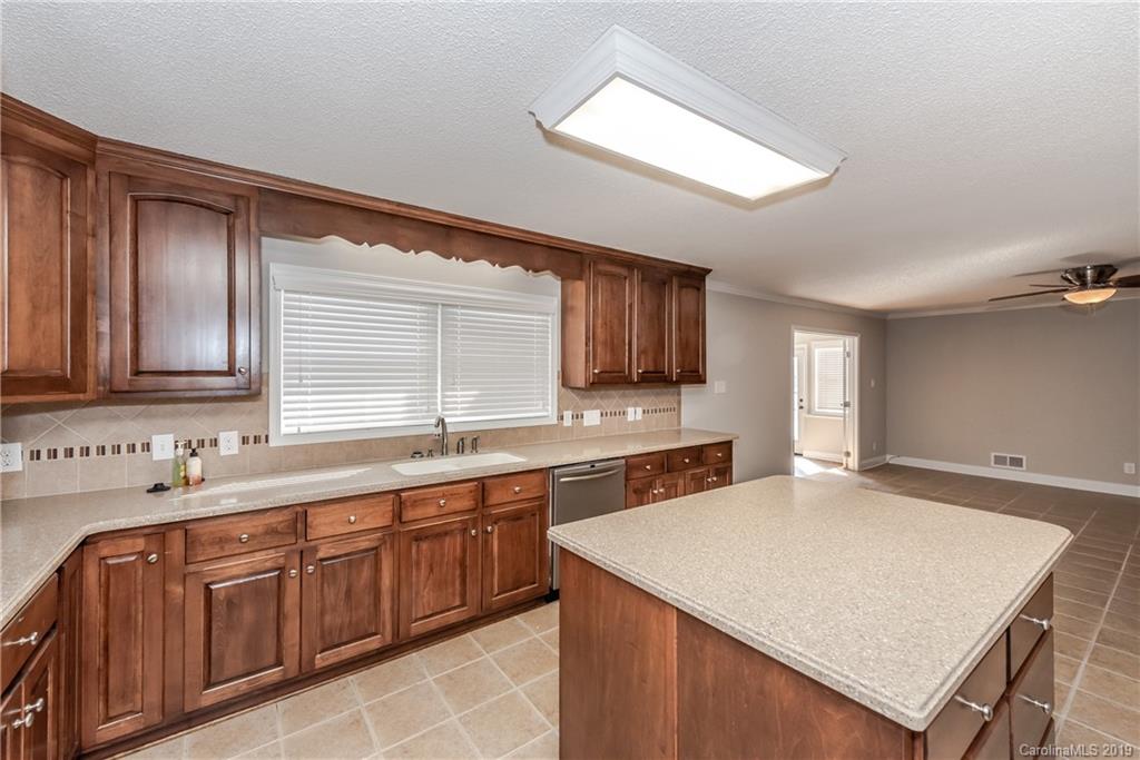 5345 Roberta Road Harrisburg, NC 28075 - Photo 15 of 41 Gallery Image 15