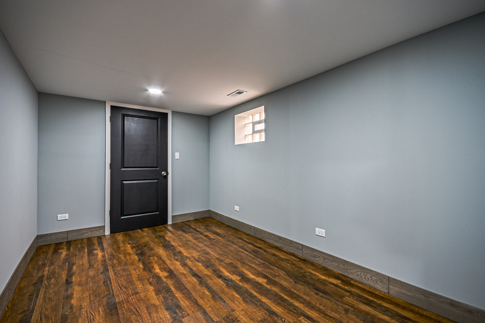 1237 East 95th Street Chicago, IL 60628 - Photo 22 of 26