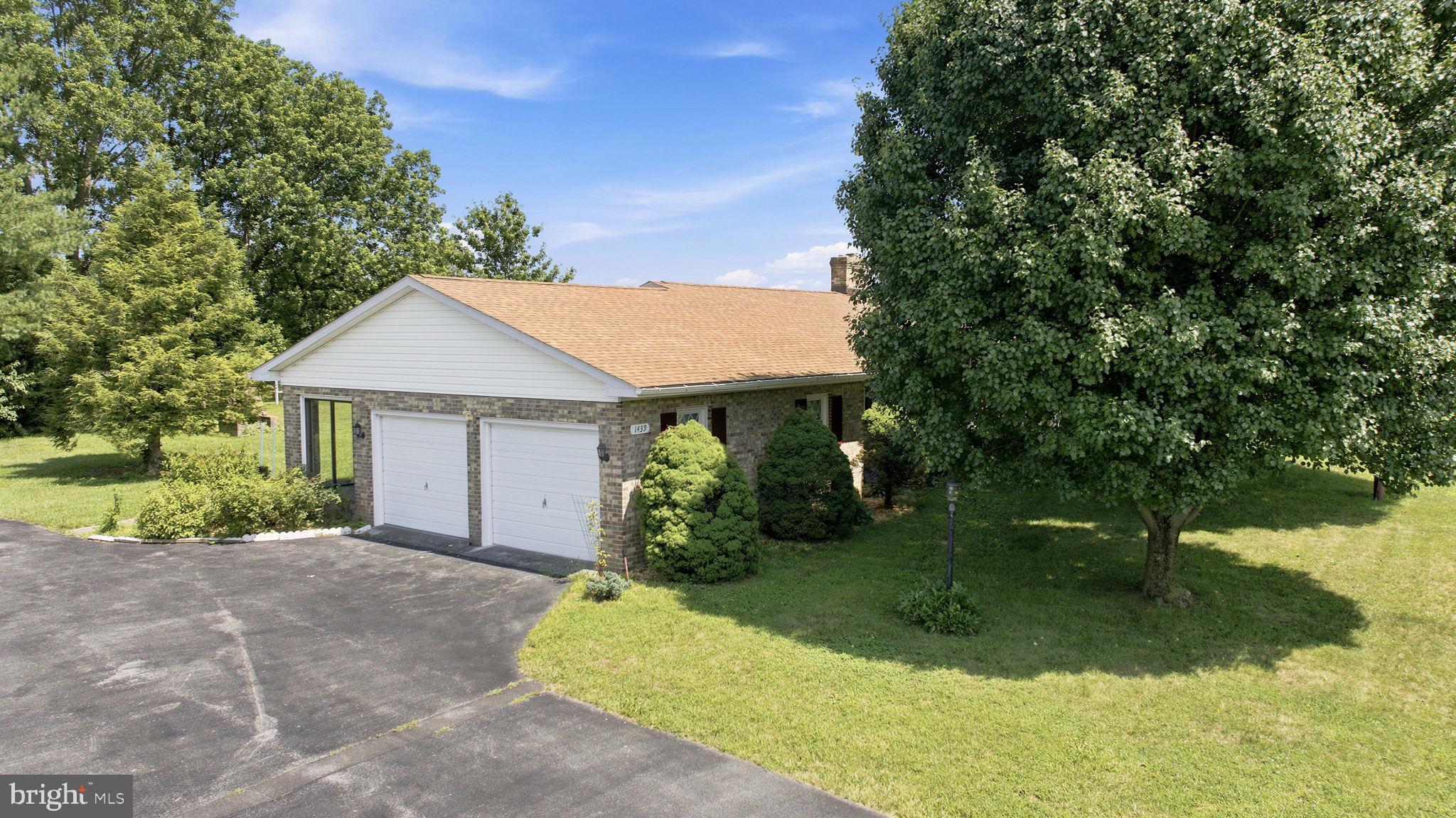 1439 Bedington Road Martinsburg, WV 25404 - Photo 10 of 54 Garage