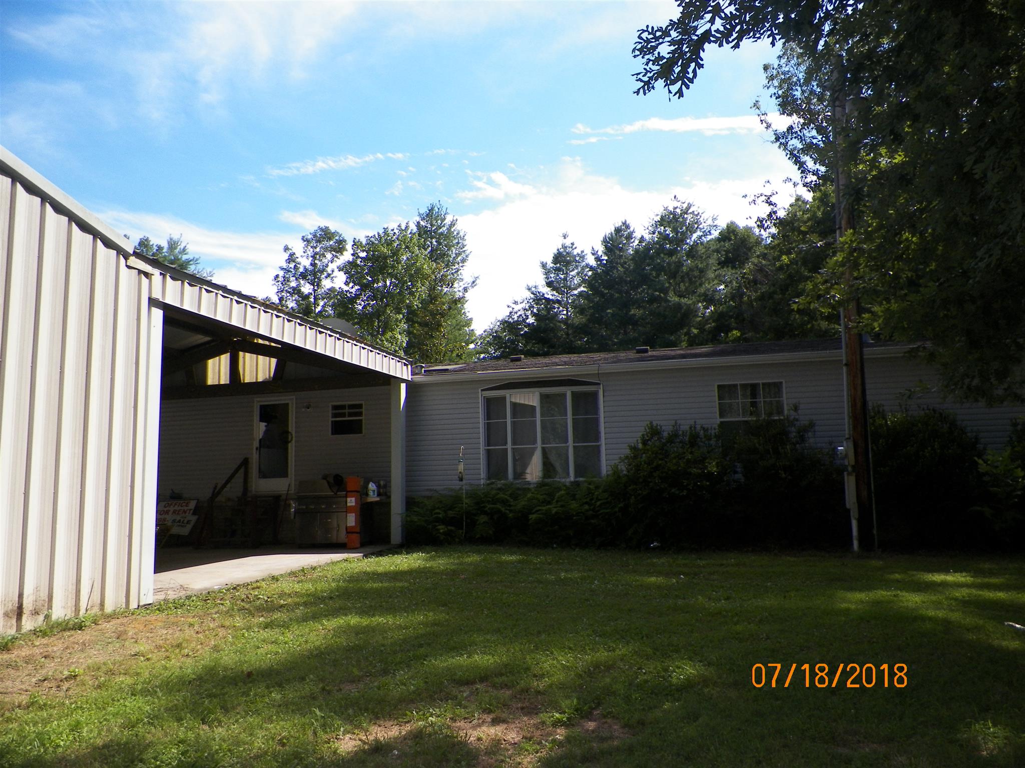 267 Running Meadows Road Portland, TN 37148 - Photo 2 of 25 a view of a back yard