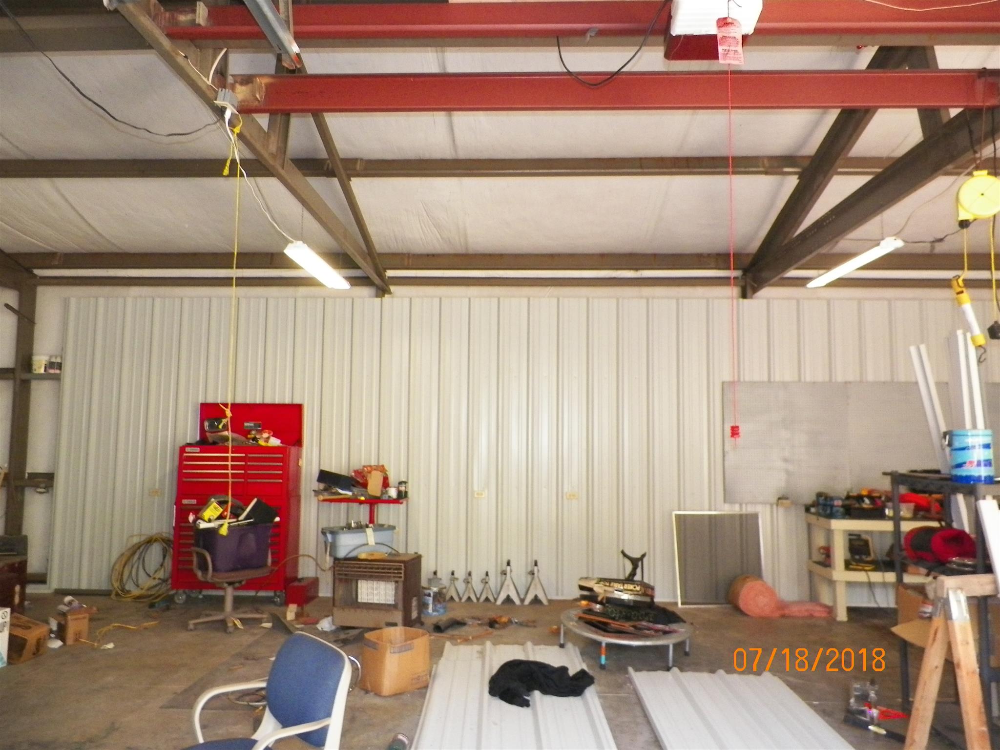 267 Running Meadows Road Portland, TN 37148 - Photo 18 of 25 a room with furniture and musical instruments