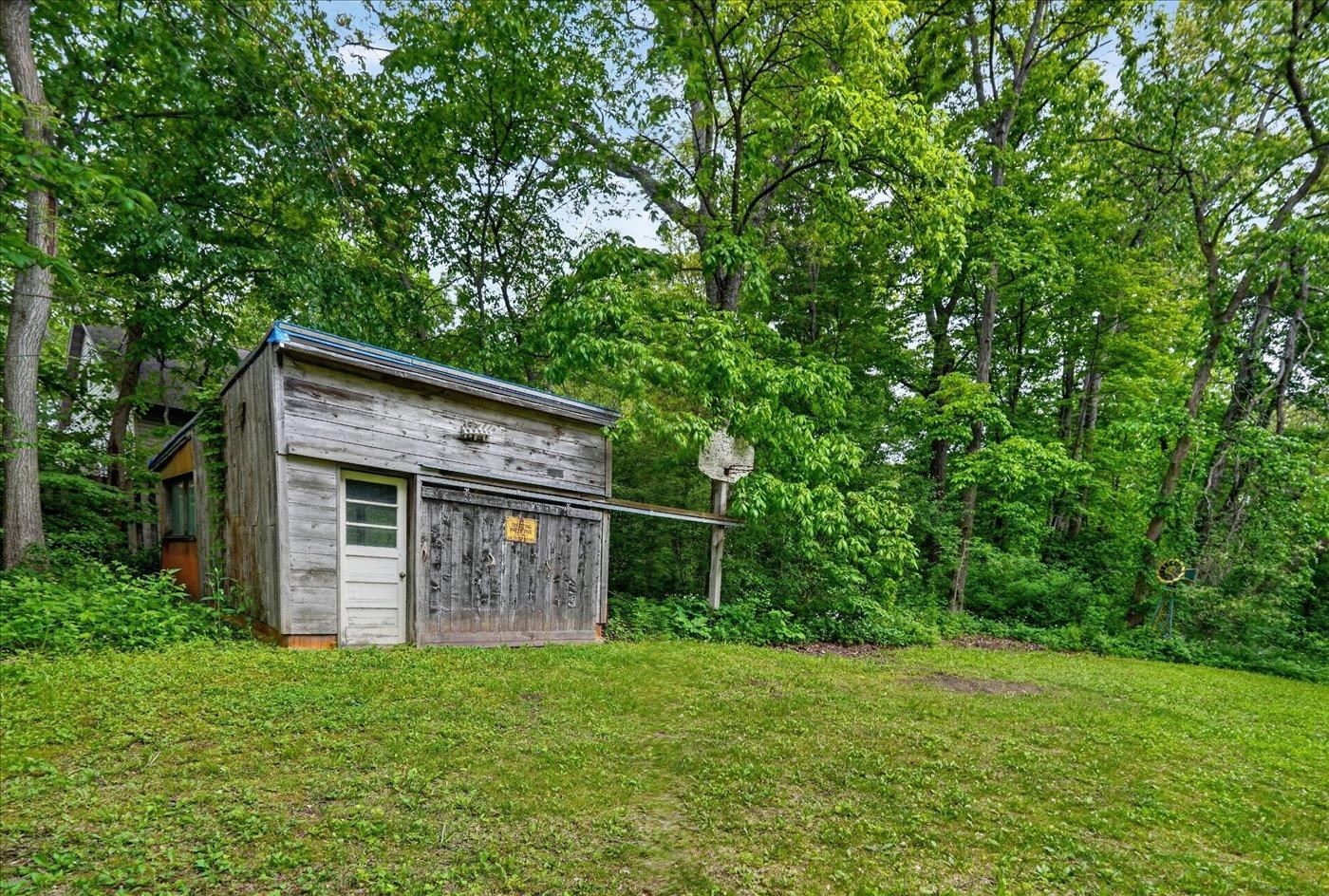 7008 Lavina Road Dane, WI 53529 - Photo 5 of 23
