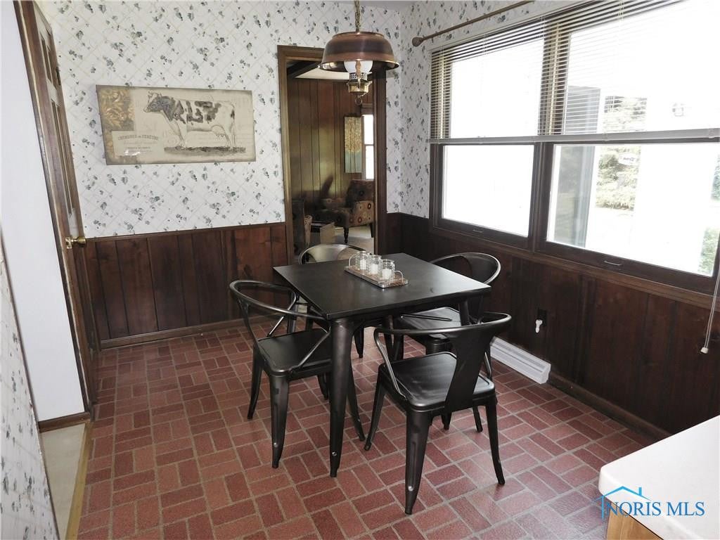 473 Canal Road Waterville, OH 43566 - Photo 9 of 30 Gallery Image 9