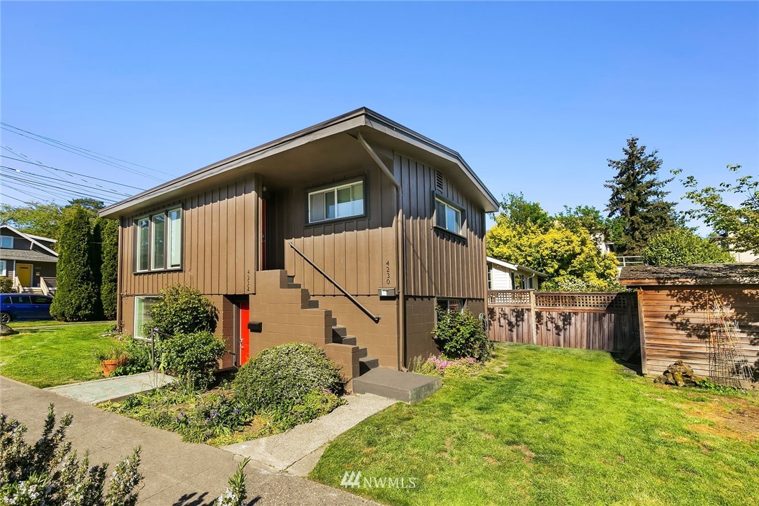 4232 Midvale Avenue North Seattle, WA 98103 - Photo 1 of 17 Gallery Image 1