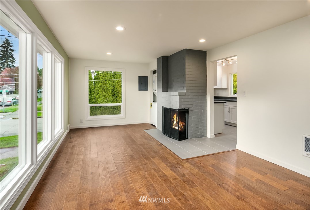 4232 Midvale Avenue North Seattle, WA 98103 - Photo 12 of 17 Gallery Image 12