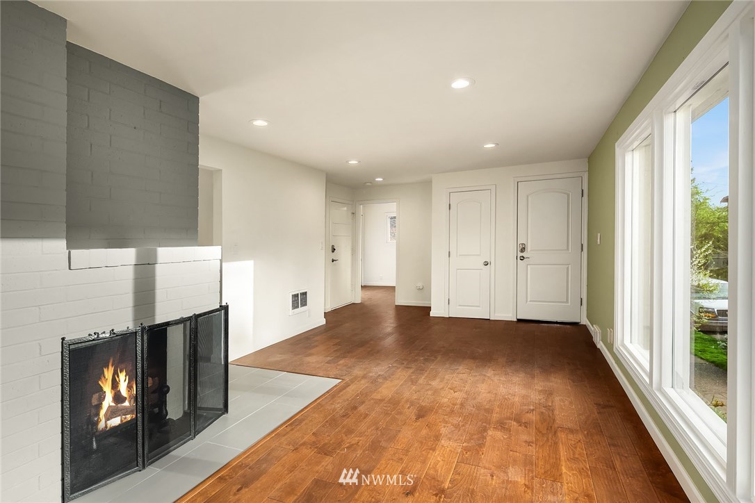 4232 Midvale Avenue North Seattle, WA 98103 - Photo 14 of 17 Gallery Image 14