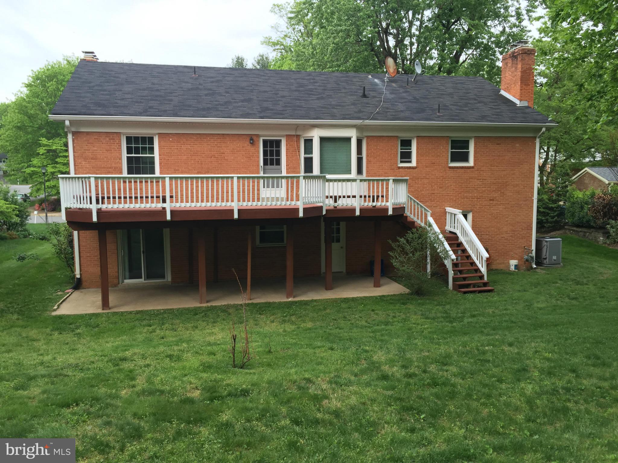8023 Falstaff Road McLean, VA 22102 - Photo 5 of 30 Exterior (Rear)