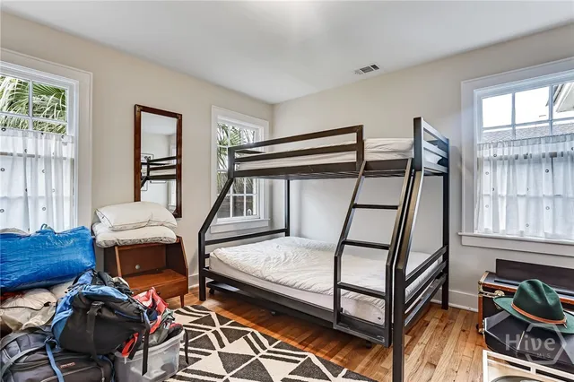 $2,500 | 725 East 53rd Street, Savannah, GA 31405