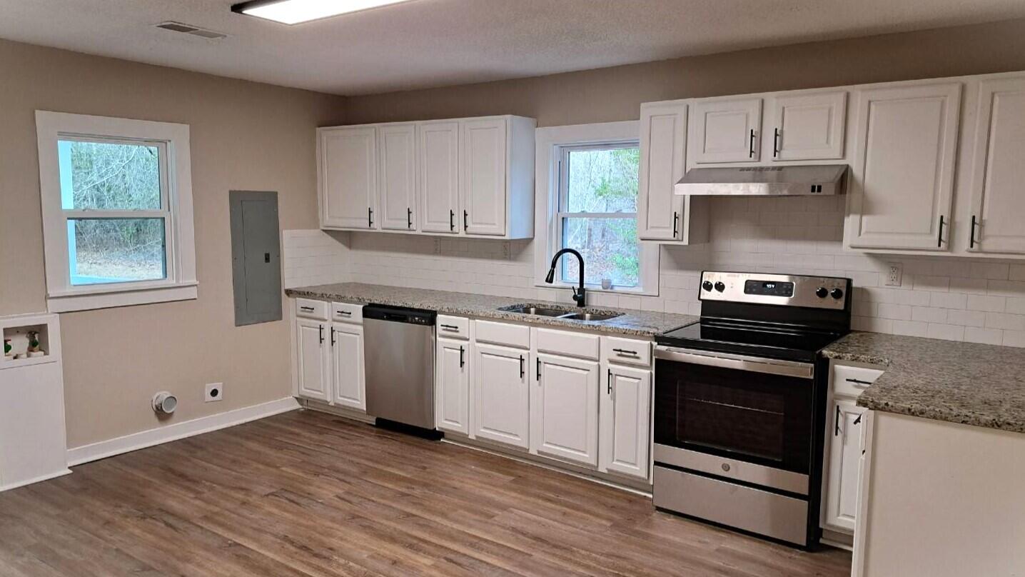 1845 St Matthews Road Swansea, SC 29160 - Photo 7 of 23